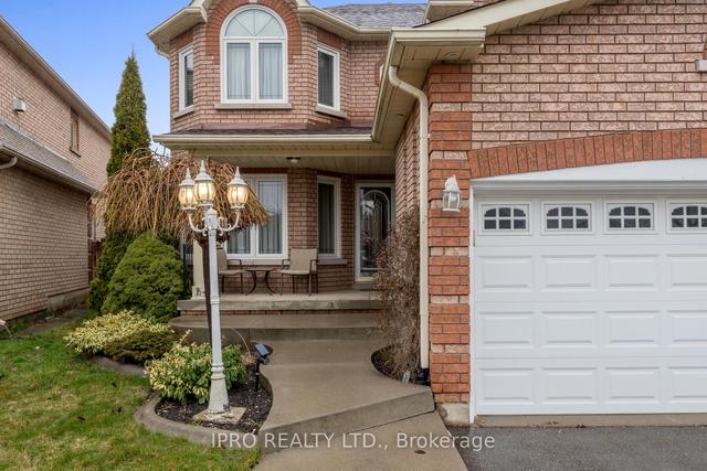 31 Fenflower Crt, House detached with 4 bedrooms, 3 bathrooms and 6 parking in Brampton ON | Image 12