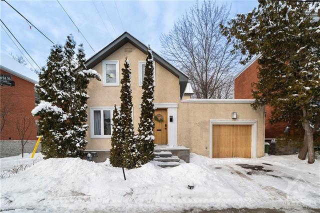 54 Queen Victoria Street, House detached with 3 bedrooms, 2 bathrooms and 2 parking in Ottawa ON | Card Image