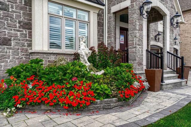 10 Rhapsody Cres, House detached with 5 bedrooms, 7 bathrooms and 6 parking in Brampton ON | Image 12