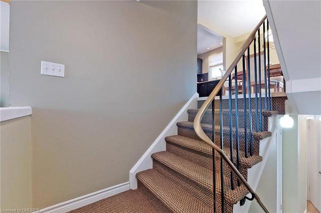 8 - 371 Bronte St S, House attached with 3 bedrooms, 3 bathrooms and 2 parking in Milton ON | Image 3