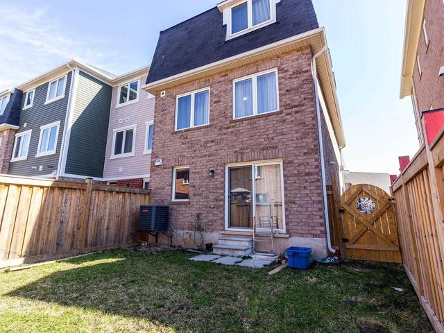 76 Memory Lane, House attached with 3 bedrooms, 3 bathrooms and 1 parking in Brampton ON | Image 29