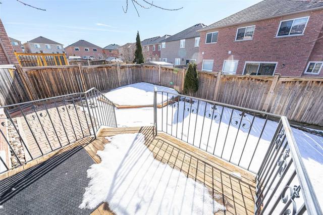 13 Laconda St, House detached with 4 bedrooms, 4 bathrooms and 4 parking in Markham ON | Image 13
