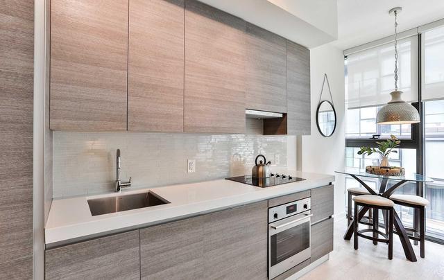 1105 - 38 Stewart St, Condo with 1 bedrooms, 1 bathrooms and null parking in Toronto ON | Image 11