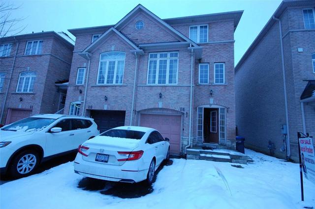 18 Axelrod Ave, House attached with 3 bedrooms, 2 bathrooms and 1 parking in Brampton ON | Image 1
