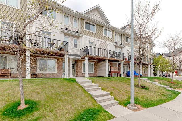 84 New Brighton Landing Se, House attached with 2 bedrooms, 2 bathrooms and 3 parking in Calgary AB | Card Image