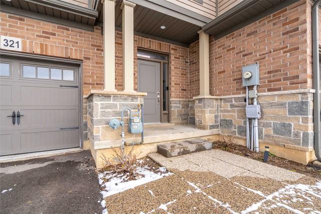 321 Frances Ave, House attached with 3 bedrooms, 3 bathrooms and 3 parking in Hamilton ON | Image 17