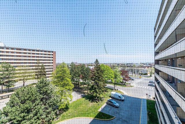 606 - 3555 Derry Rd, Condo with 2 bedrooms, 1 bathrooms and 1 parking in Mississauga ON | Image 16