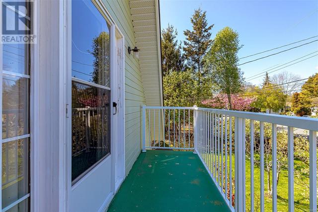 2199 Malaview Ave, House detached with 3 bedrooms, 2 bathrooms and 2 parking in Sidney BC | Image 23