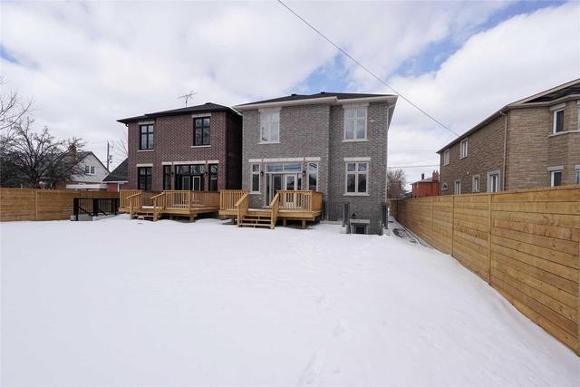25A Westdale Dr, House detached with 4 bedrooms, 4 bathrooms and 2 parking in Toronto ON | Image 20