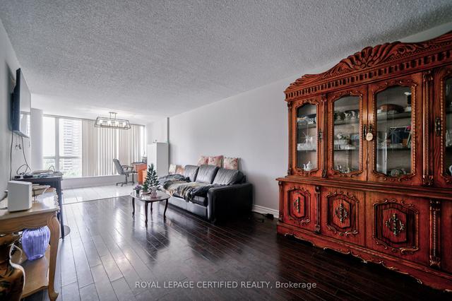 814 - 5 Rowntree Rd, Condo with 2 bedrooms, 2 bathrooms and 3 parking in Toronto ON | Image 2