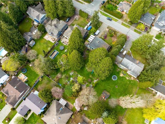 12610 25 Avenue, House detached with 4 bedrooms, 2 bathrooms and 8 parking in Surrey BC | Image 27