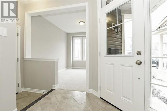 20 Sweetbay Circle, House detached with 3 bedrooms, 3 bathrooms and 2 parking in Ottawa ON | Image 4