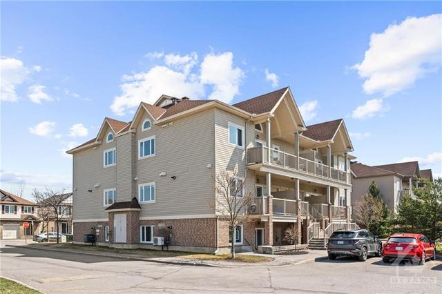 h - 759 Cedar Creek Drive, Condo with 2 bedrooms, 2 bathrooms and 1 parking in Ottawa ON | Image 2