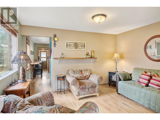 1419 Third Street W, House detached with 1 bedrooms, 1 bathrooms and 2 parking in Revelstoke BC | Image 5
