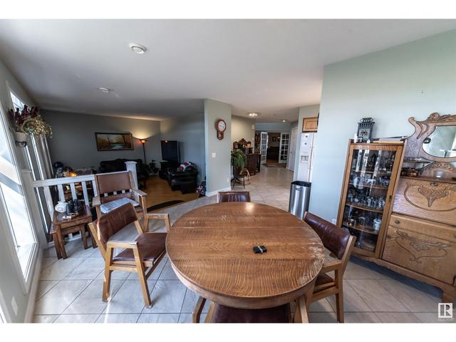 37 Lakeshore Dr, House detached with 2 bedrooms, 2 bathrooms and null parking in Sandy Beach AB | Image 33