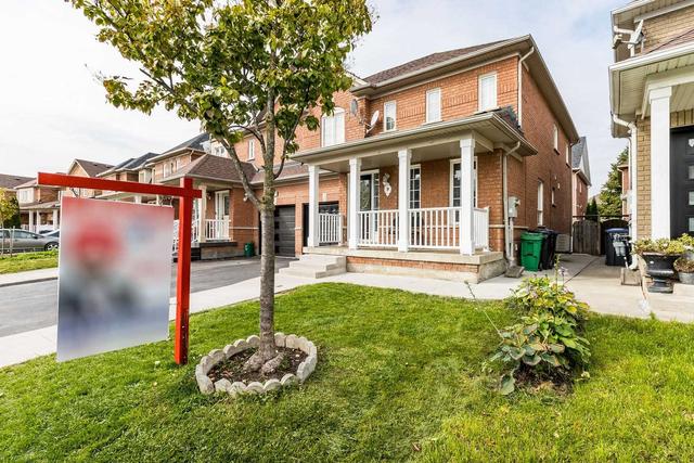 9 Saintsbury Cres, House semidetached with 4 bedrooms, 3 bathrooms and 4 parking in Brampton ON | Image 11