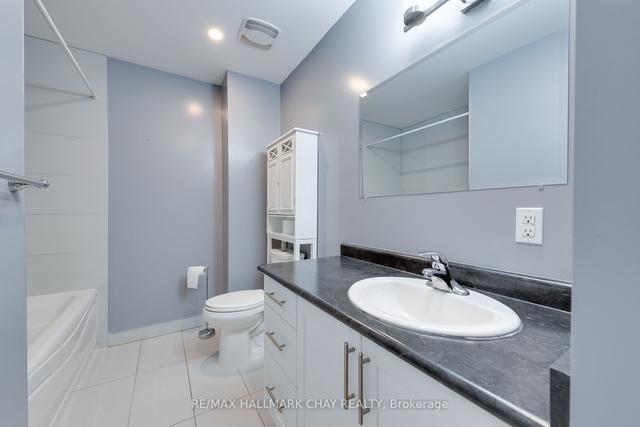 23b Davidson St, House detached with 2 bedrooms, 2 bathrooms and 4 parking in Barrie ON | Image 7