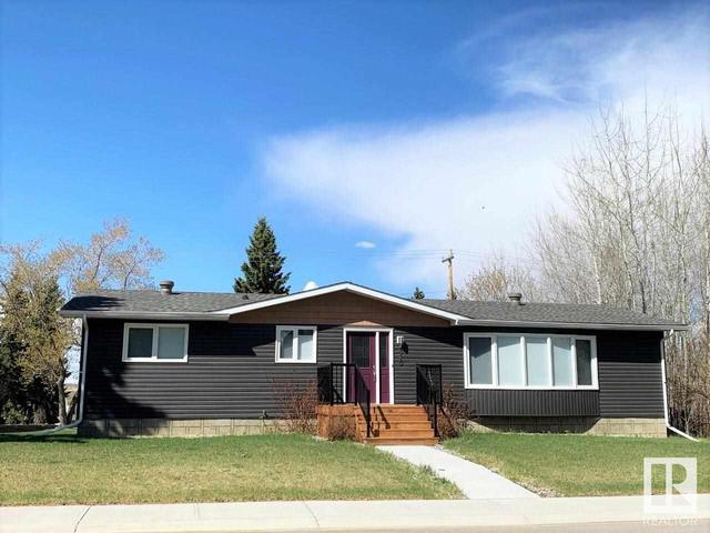 4920 47 Ave, House detached with 5 bedrooms, 2 bathrooms and null parking in Yellowhead County AB | Card Image