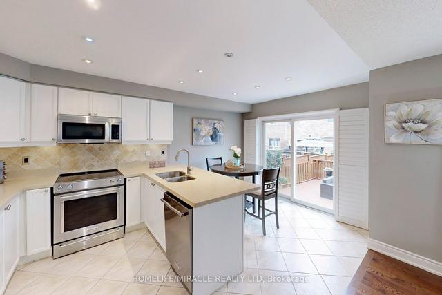 952 Zelinsky Cres, House semidetached with 3 bedrooms, 3 bathrooms and 3 parking in Milton ON | Image 4
