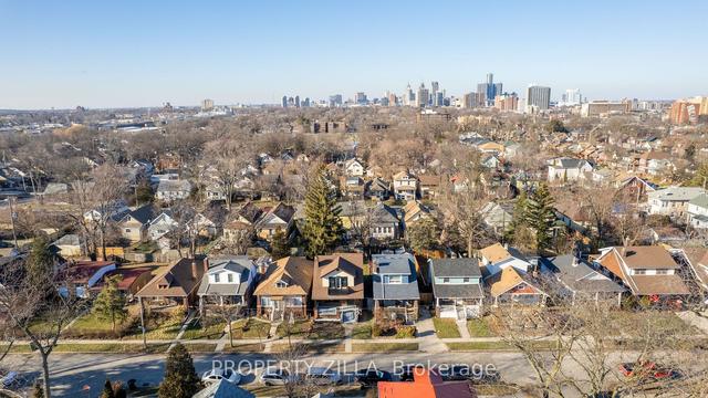 418 Wahketa St, House detached with 5 bedrooms, 3 bathrooms and 0 parking in Windsor ON | Image 28