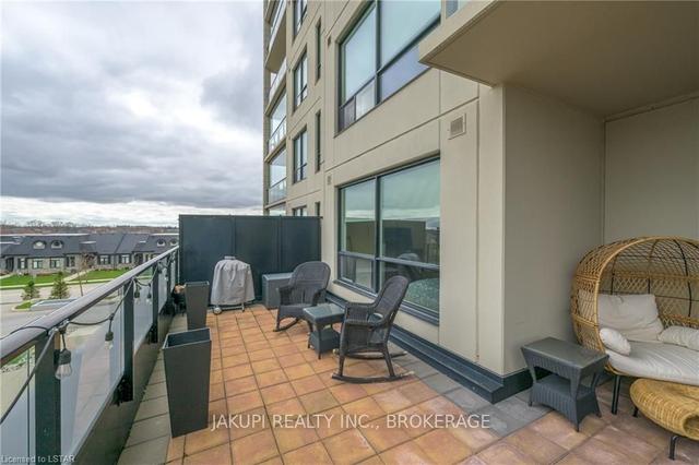 209 - 260 Villagewalk Blvd, Condo with 2 bedrooms, 2 bathrooms and 2 parking in London ON | Image 18