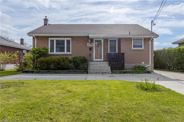 423 Geneva Street, House detached with 4 bedrooms, 2 bathrooms and 5 parking in St. Catharines ON | Image 1