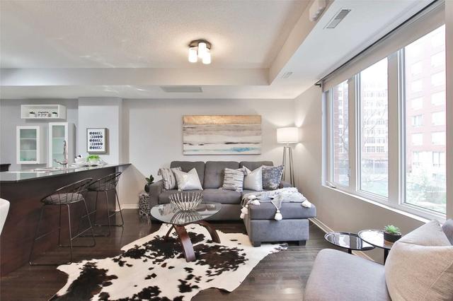 220 - 11 Ruttan St, Townhouse with 2 bedrooms, 2 bathrooms and 1 parking in Toronto ON | Image 12