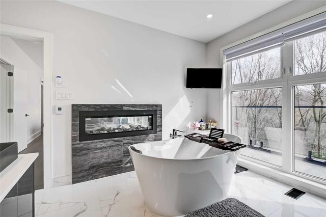 5 Bellehaven Cres, House detached with 6 bedrooms, 9 bathrooms and 9 parking in Toronto ON | Image 16