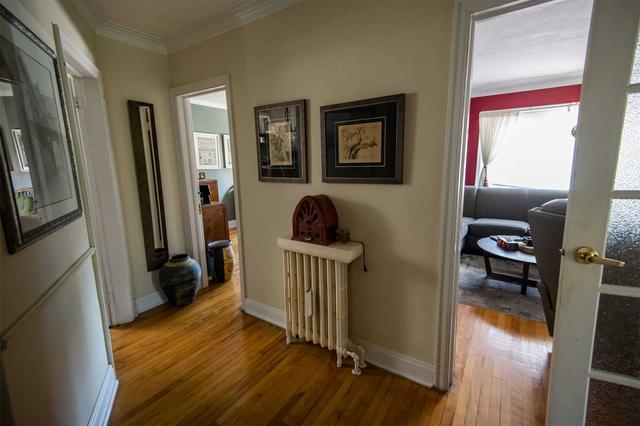 1765 Keele St, House detached with 4 bedrooms, 3 bathrooms and 5 parking in Toronto ON | Image 7