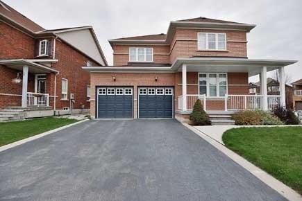 22 Goldnugget Rd, House detached with 4 bedrooms, 3 bathrooms and 4 parking in Brampton ON | Image 2