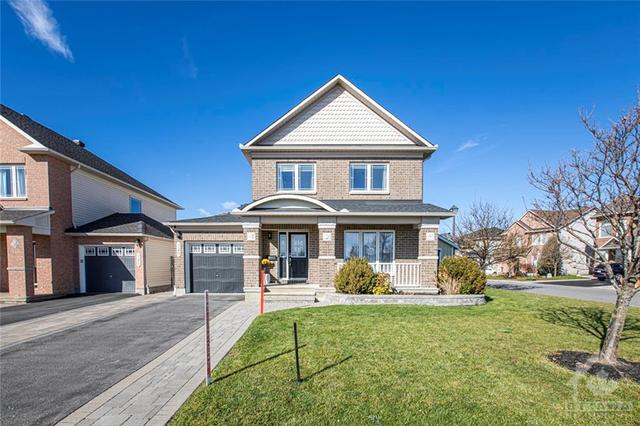 729 Vistapark Drive, House detached with 5 bedrooms, 4 bathrooms and 3 parking in Ottawa ON | Card Image