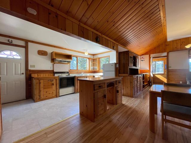 4561 Barleben Road, House detached with 2 bedrooms, 1 bathrooms and null parking in East Kootenay E BC | Image 6