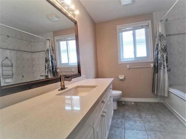 828 Brandenburg Blvd, House detached with 3 bedrooms, 4 bathrooms and 4 parking in Waterloo ON | Image 16