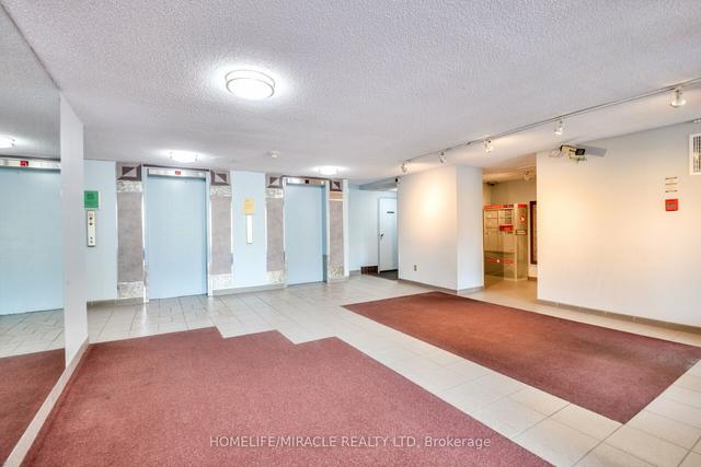 410 - 25 Kensington Rd, Condo with 2 bedrooms, 1 bathrooms and 1 parking in Brampton ON | Image 29