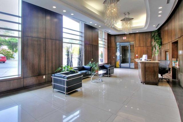 703 - 18 Valley Woods Rd, Condo with 2 bedrooms, 2 bathrooms and 1 parking in Toronto ON | Image 3