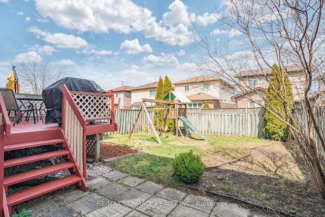 132 Wright Cres, House attached with 3 bedrooms, 4 bathrooms and 3 parking in Ajax ON | Image 17