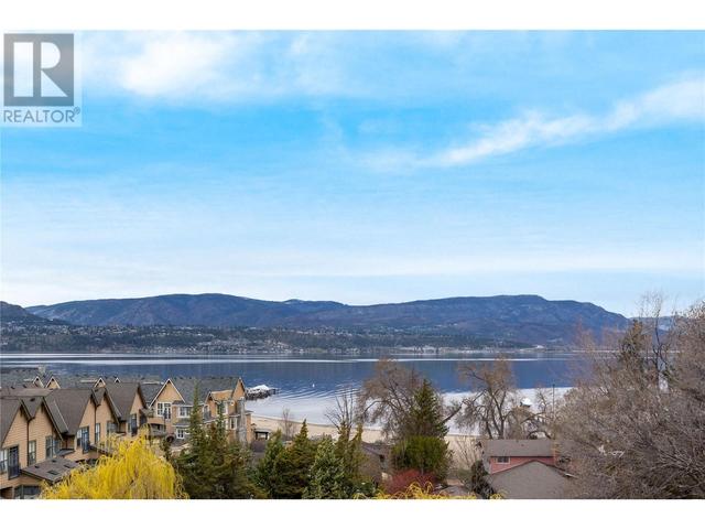 501 - 529 Truswell Road, Condo with 3 bedrooms, 3 bathrooms and 2 parking in Kelowna BC | Image 35