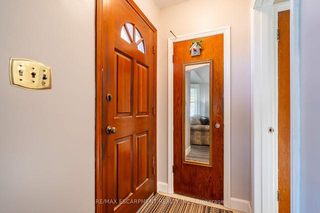 208 East 32nd St, House detached with 3 bedrooms, 2 bathrooms and 4 parking in Hamilton ON | Image 22