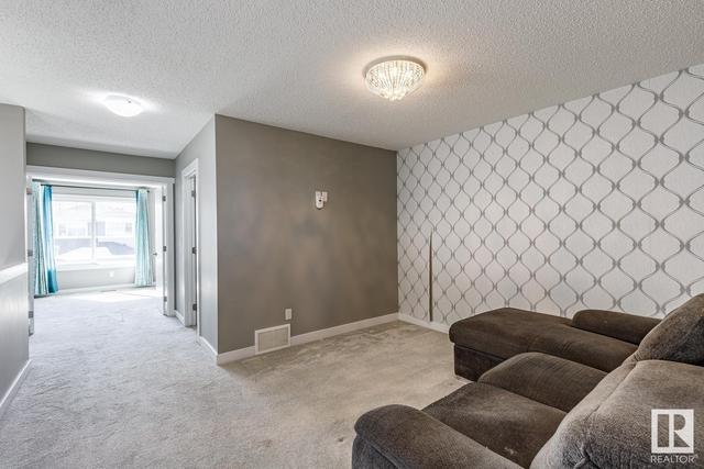 2444 17 Av Nw, House semidetached with 4 bedrooms, 3 bathrooms and null parking in Edmonton AB | Image 18