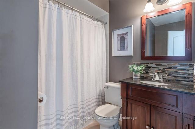 1a - 3243 New St, Townhouse with 3 bedrooms, 2 bathrooms and 2 parking in Burlington ON | Image 5
