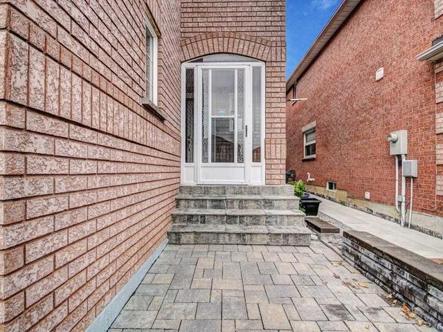 3525 Gandhi Way, House semidetached with 4 bedrooms, 4 bathrooms and 5 parking in Mississauga ON | Image 23