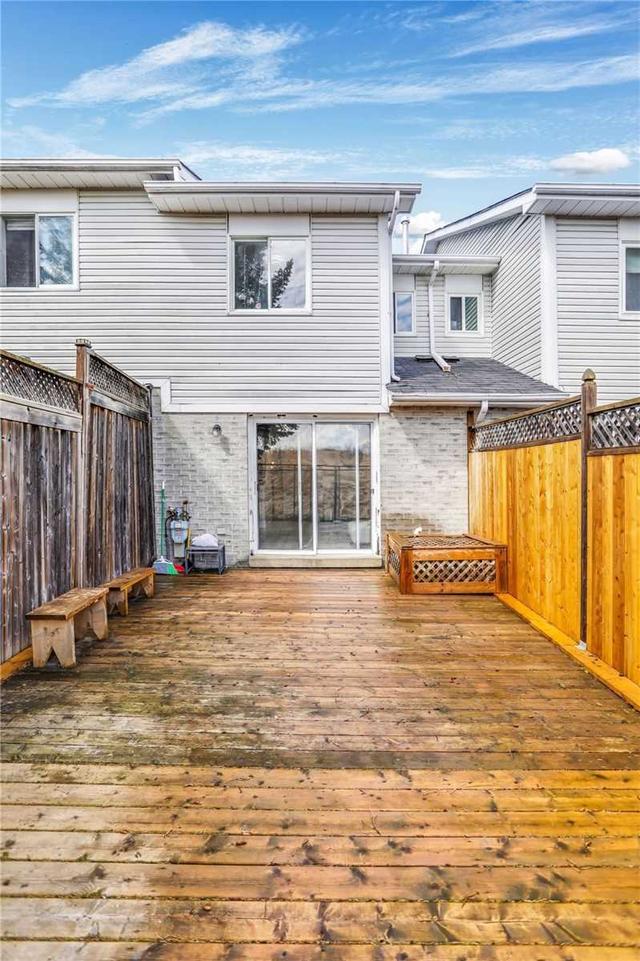 47 William Curtis Circ, Townhouse with 3 bedrooms, 2 bathrooms and 2 parking in Newmarket ON | Image 9