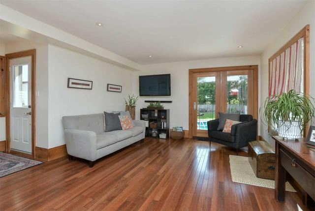 114 Trafalgar Rd, House detached with 3 bedrooms, 3 bathrooms and 4 parking in Erin ON | Image 5