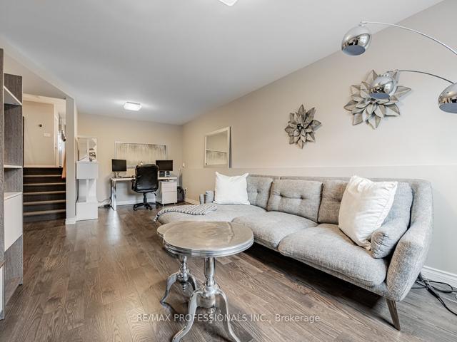 1372 Trowbridge Dr, House detached with 3 bedrooms, 2 bathrooms and 3 parking in Oshawa ON | Image 13
