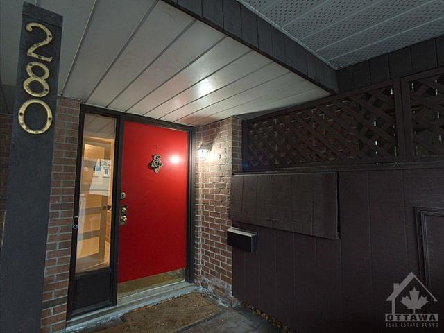 280 Gladstone Avenue, Townhouse with 3 bedrooms, 3 bathrooms and 2 parking in Ottawa ON | Image 2