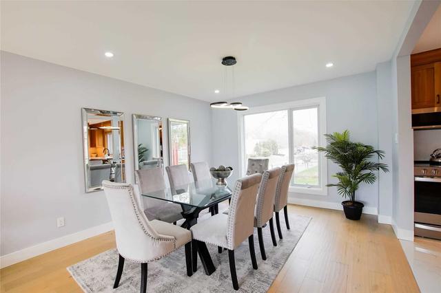 4254 Bloor St W, House detached with 4 bedrooms, 3 bathrooms and 7 parking in Toronto ON | Image 3