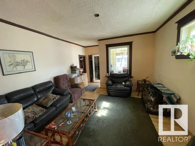 11322 96 St Nw, House detached with 3 bedrooms, 1 bathrooms and 4 parking in Edmonton AB | Image 3