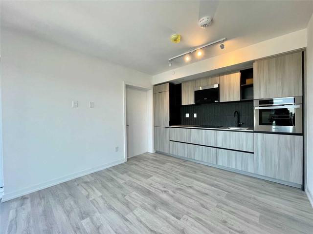 1106 - 2 Augusta Ave, Condo with 2 bedrooms, 1 bathrooms and 0 parking in Toronto ON | Image 12
