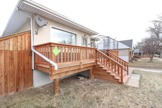 1214 Elm Street Se, House detached with 3 bedrooms, 2 bathrooms and 4 parking in Medicine Hat AB | Image 20