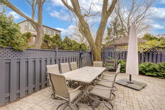 62 Willingdon Blvd, House detached with 3 bedrooms, 3 bathrooms and 3 parking in Toronto ON | Image 27